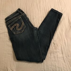 Silver Jeans | Tuesday Distressed Skinny 29x31